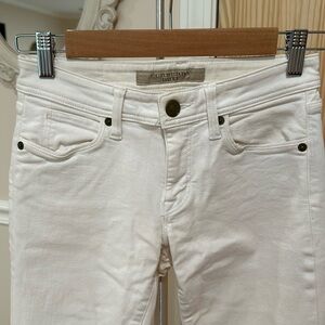 White Low Rise Burberry Jeans in great condition size 25